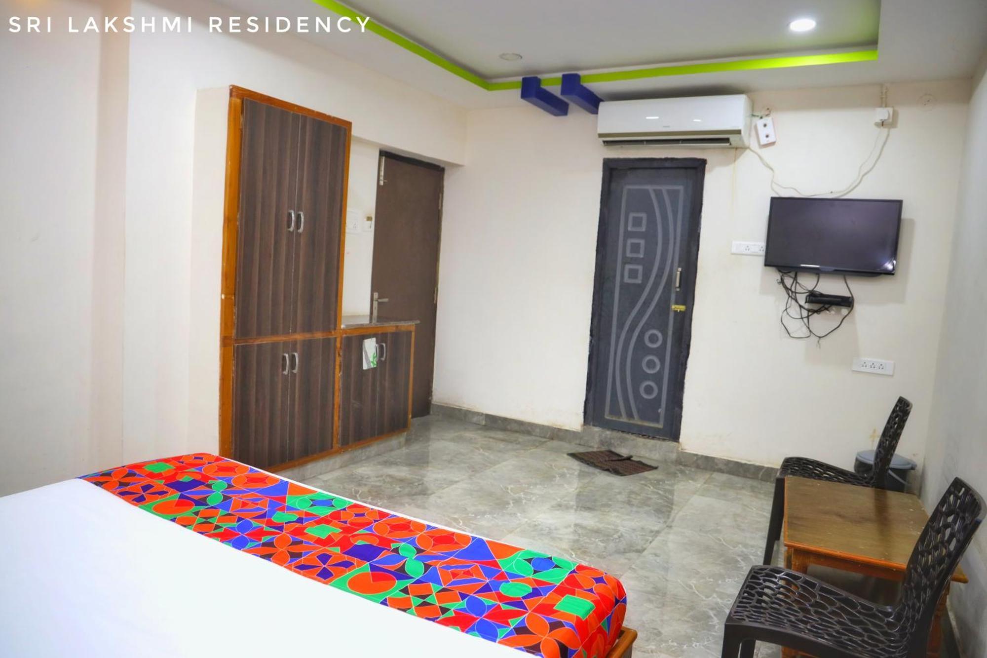 Sri Lakshmi Residency Hotel Tirupati Buitenkant foto